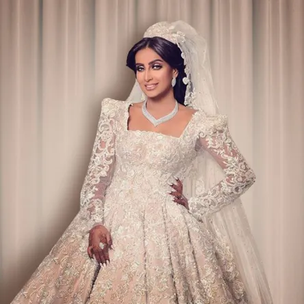 حليمة بولند تسبّب الإحراج لـ العنود الحربي في زفافها... والسبب؟