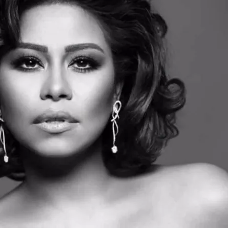 بالصور: شيرين عبد الوهاب تختتم حفلها بأزمة صحية وتنفس صناعي