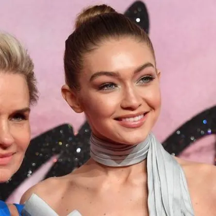 ما حقيقة حمل جيجي حديد؟