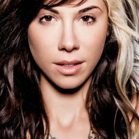 كريستينا بيري حامل