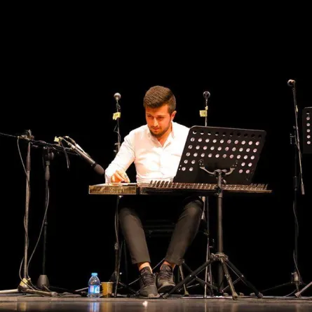 عبد الحليم الخطيب يقدم روحانية جديدة لآلة القانون في جرش