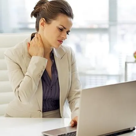 ديسك الرقبة: من العلاجات إلى الجراحات الأكثر تطوراً