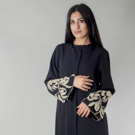 تصاميم عبايات وجلابيات مريحة للحوامل