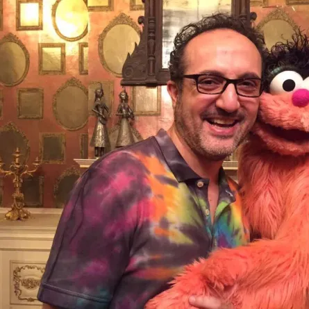 شريف مدكور يرد الإهانة ل"شيرين" ويتوقع انتحارها قريباً