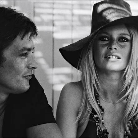 النجم "الان ديلون" يودّع عالم السينما والأضواء