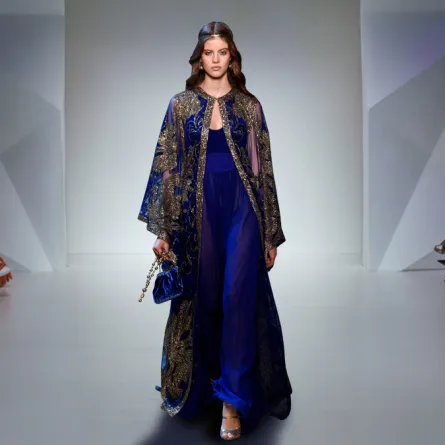 موديلات عبايات بلمسات عالمية