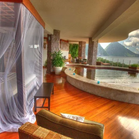 غرف فنادق تحلمين بقضاء ليلة فيها