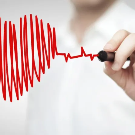 ضربات القلب السريعة: 5 اسباب مسؤولة وعلاجات