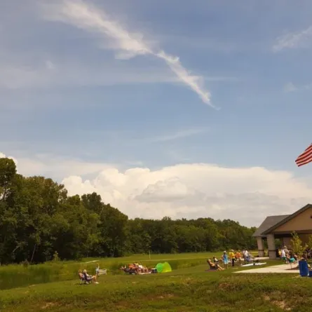 الولايات المتحدة تشهد الآن أول كسوف كلّي منذ 99 عاماً.. وإيفانكا ترامب أول المنتظرين