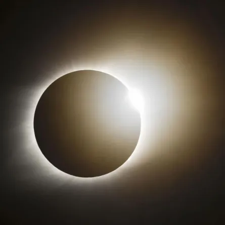 بعد 99 سنة على حدوثه: الكسوف مجدّدًا في سماء أمريكا 