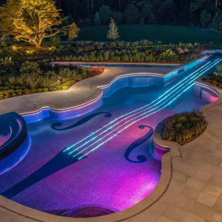 7 أحواض سباحة بتصاميم مثيرة للإعجاب