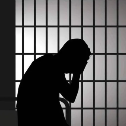 أب يواجه عقوبة السجن 12 ألف سنة لاغتصابه ابنته 626 مرة