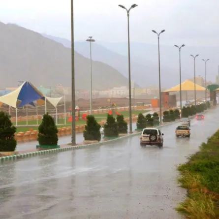 "الأرصاد" تحذر من حالة ماطرة على عسير تستمر حتى المساء