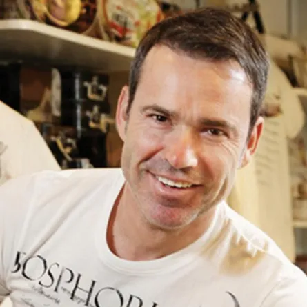 النجم التركي مراد باش أوغلو... أسرار وتفاصيل فضيحة عشقه المحرّم لابنة أخيه