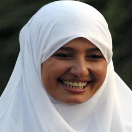 بالتفاصيل والصور: حلا شيحة تكشف سر نشر صورتها بالنقاب وتسامح أصحاب القلب الأسود