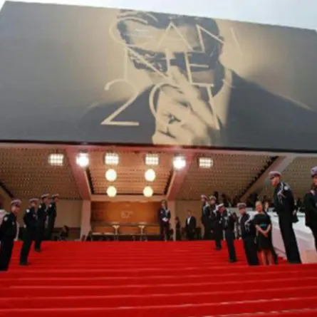 النجوم والمهاجرون يهيمنون على مهرجان البندقية السينمائي