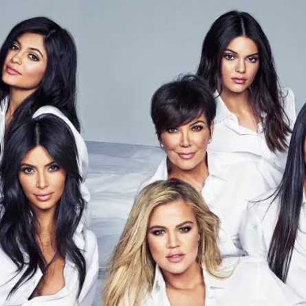 عائلة كارداشيان تتبرع بهذا المبلغ لضحايا "هارفي"