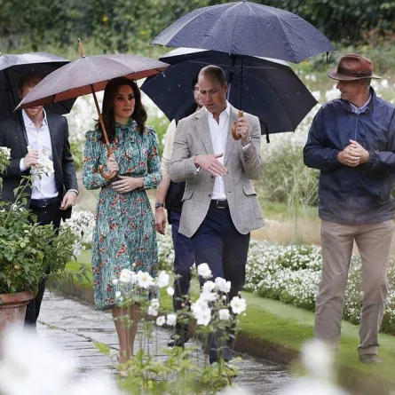 بالصور: الأميران وليام وهاري يحييان ذكرى وفاة ديانا