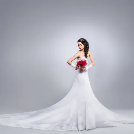 فساتين زفاف مثيرة لعروس شهر أيلول!