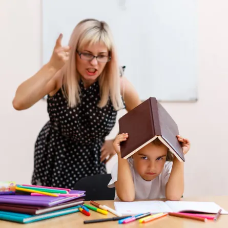 بالفيديو: صفعت تلميذها 40 مرة... والسبب!