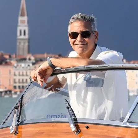 جورج كلوني يكشف أسرار حياته "الأبوية" وأمل تشاركه افتتاح أحدث أفلامه