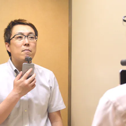 لعشاق "آيفون" ,,الآن يمكنك حلاقة ذقنك بهاتفك