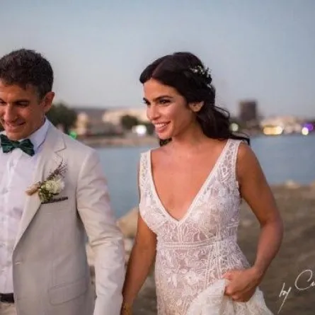 ريتا حايك تتزوج مدنياً في قبرص وتنشر الصورة الأولى لزفافها