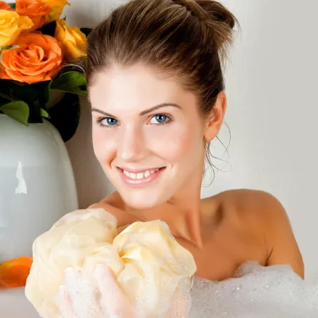 إرشادات في التدبير المنزلي للعناية بإسفنجة الاستحمام