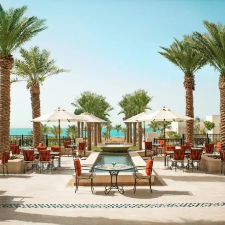 برانش عائلي كل يوم جمعة في «سانت ريجيس السعديات»