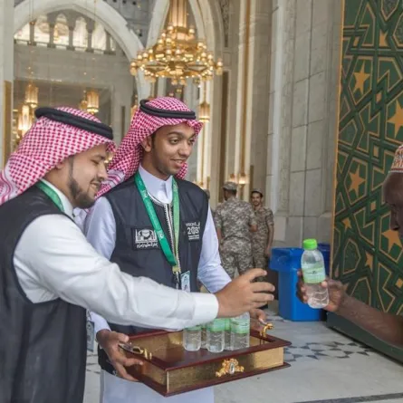 إدارة سقيا زمزم تستقبل الحجيج بعد عودتهم من مناسك الحج