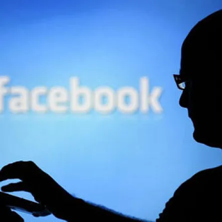 «فيسبوك» يلم شمل أسرة فرقتها الحدود لأكثر من ستة عقود