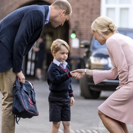 اليوم الأول للأمير جورج في المدرسة.. وهذه وجبة الغداء!