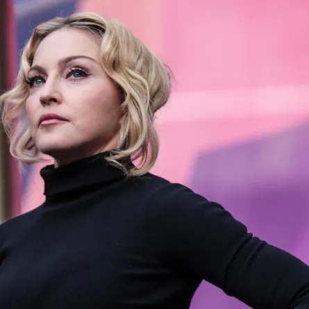 مادونا تلجأ لمتابعيها لحل مشكلتها