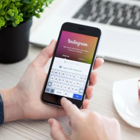 "انستقرام" يجرب ميزة تسمح بنشر الصور القديمة