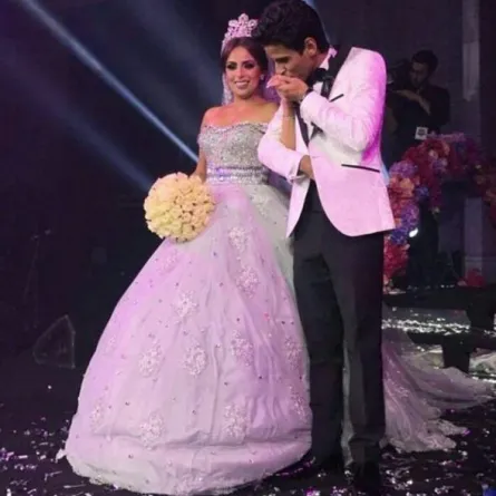 بالفيديو: زفاف إسراء عبد الفتاح وحمدي الميرغني بدأ بالدموع وانتهى بعيد ميلاد