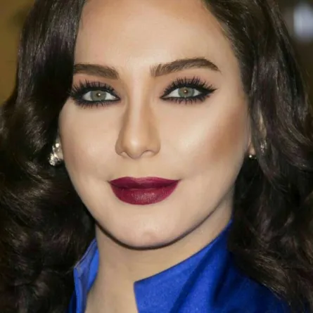 سلاف فواخرجي تتشارك مع جمهورها صورتها بدون مكياج