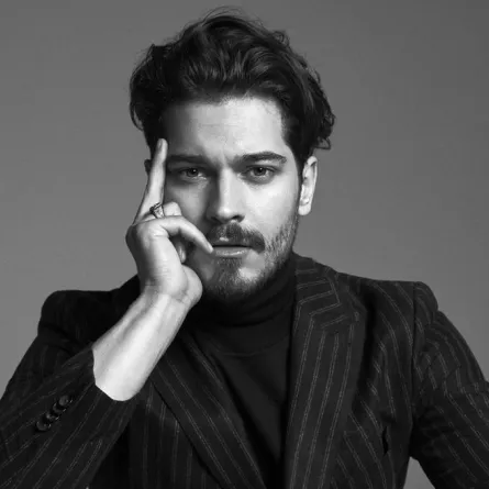 تشاتاي أولوسوي يخطف ملياري دولار من كرم بورسين