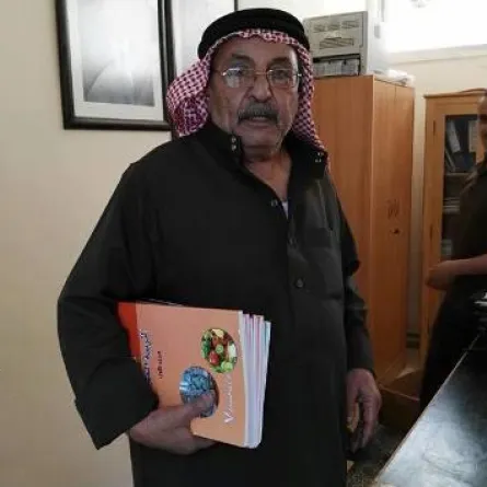 في الأردن.. سبعيني يعود إلى مقاعد الدراسة الأساسية