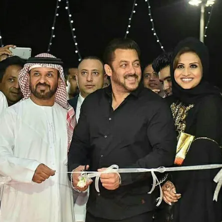 سلمان خان في دبي لافتتاح مدرسة 