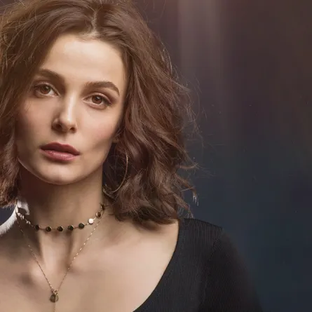 بعد توبا بويوكستون هذه هي شريكة كيفانش تاتليتوغ الجديدة