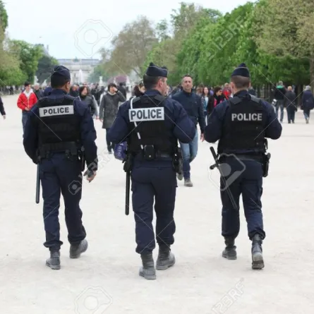 زوجات رجال الشرطة الفرنسيين يتظاهرن: أعيدوا أزواجنا إلى البيوت!