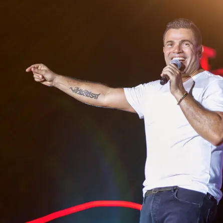 بالفيديو: آخرهم عمرو دياب... نجوم مصر يتّجهون إلى الغناء الخليجي