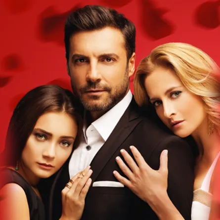 جنان إيرغودار الشهيرة بـ توليب : هذا رأيي بداملا سونميز وباريش كيليتش شريكيّ ببطولة حرب الورود 