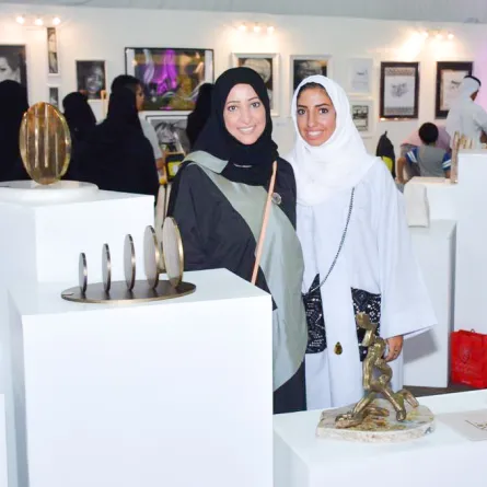 ماذا فعلت هذه الفنانة السعودية لإيصال سماحة الإسلام؟