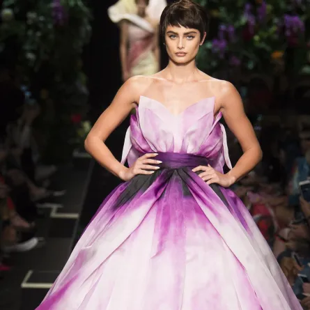 أسبوع الموضة في ميلان: عرض موسكينو لربيع وصيف 2018