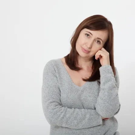 أسباب انتفاخ البطن بعد غياب الطمث والحلول السريعة