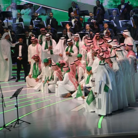 نجوم الفن الخليجي يتغنون بالولاء للوطن في حفل الجوهرة بجدة