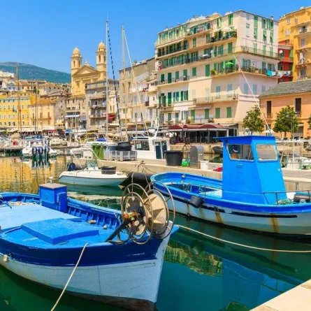 نشاطات السياحة في "كورسيكا" الفرنسية