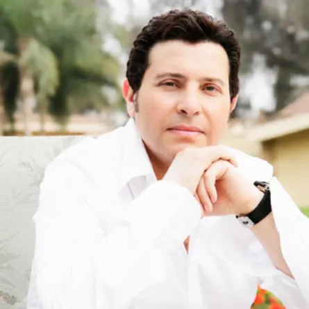 ما هي حقيقة دعم هاني شاكر للمثليين؟