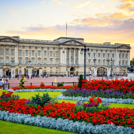 شاهد أشهر قصور الحكم من الداخل